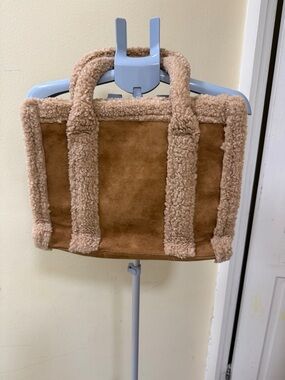 Cozy Sherpa Trim Tote Bag - Camel
